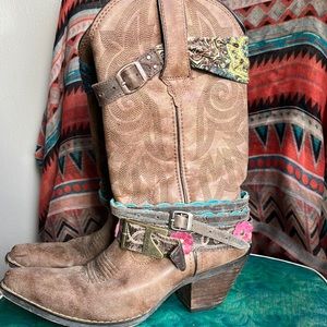 Durango Women’s Crushed by Durango Cowboy Boots w/accessories